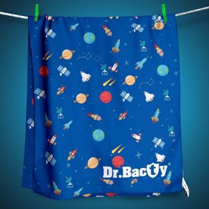 Ręcznik dla dziecka niebieski szybkoschnący dwustronny Dr.Bacty - Kosmos - L 60x130